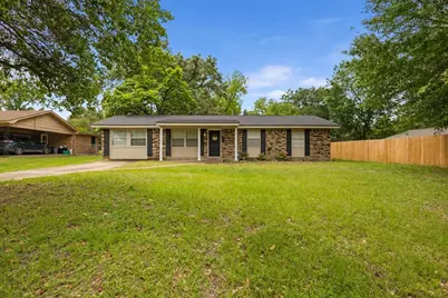 407 York Street, Lindale, TX 75771 - Photo 1