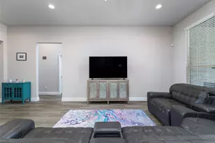 3648 Walnut Rdg Dr, Grand Prairie, TX 76065 - Photo 8