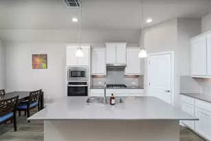 3648 Walnut Rdg Dr, Grand Prairie, TX 76065 - Photo 10