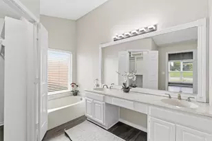 2110 Lansdown Dr, Carrollton, TX 75010 - Photo 20
