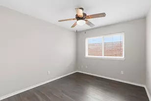 2110 Lansdown Dr, Carrollton, TX 75010 - Photo 26