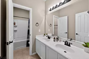 2760 Explorador, Grand Prairie, TX 75054 - Photo 32