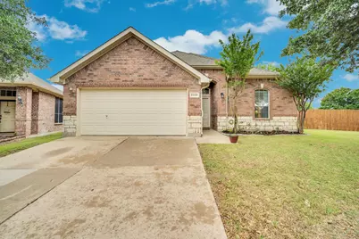 5339 Deep Lake Drive, Grand Prairie, TX 75052 - Photo 2