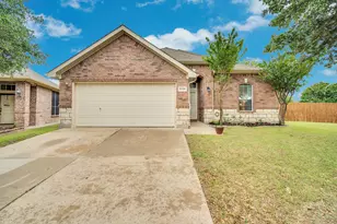 5339 Deep Lake Dr, Grand Prairie, TX 75052 - Photo 2