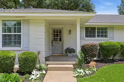 406 Saint Lukes Drive, Richardson, TX 75080 - Photo 4