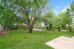 2918 Rayswood Dr, Carrollton, TX 75007 - Photo 18