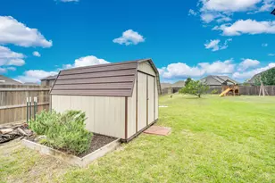 217 Belgian St, Waxahachie, TX 75165 - Photo 30