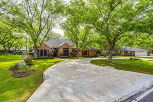 6203 Prospect Hill Dr, Granbury, TX 76049 - Photo 2