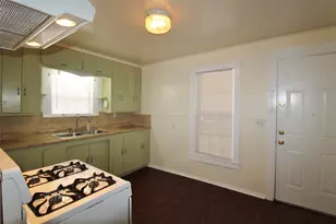 421 Dr Martin Luther King Jr Blvd, Waxahachie, TX 75165 - Photo 6