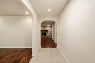 1209 Southwood Dr, Woodway, TX 76712 - Photo 4