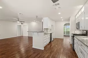 1209 Southwood Dr, Woodway, TX 76712 - Photo 8