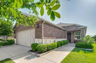 7620 Parade Dr, Little Elm, TX 76227 - Photo 2