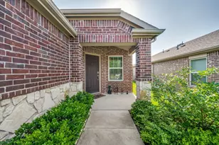 7620 Parade Dr, Little Elm, TX 76227 - Photo 4