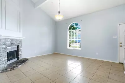 6715 Cherrytree Drive, Arlington, TX 76001 - Photo 4