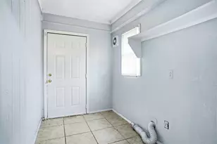 6715 Cherrytree Dr, Arlington, TX 76001 - Photo 8