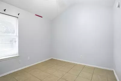 6715 Cherrytree Drive, Arlington, TX 76001 - Photo 14