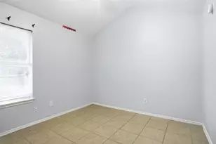 6715 Cherrytree Dr, Arlington, TX 76001 - Photo 14
