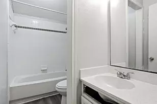 6715 Cherrytree Dr, Arlington, TX 76001 - Photo 20