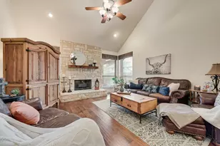 7040 Sea Star Dr, Grand Prairie, TX 75054 - Photo 4