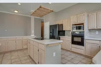 5837 Poole Drive, The Colony, TX 75056 - Photo 4