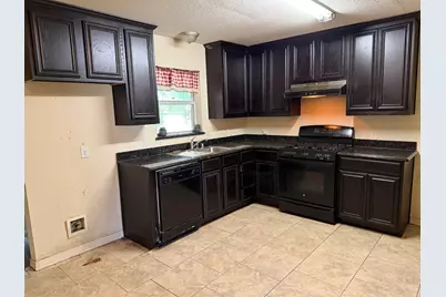 2104 Utica Drive, Dallas, TX 75227 - Photo 2