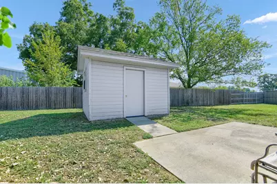 101 Sara Court, Collinsville, TX 76233 - Photo 30