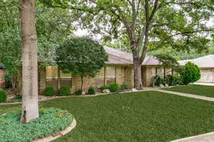 2818 N Creekwood Dr, Grapevine, TX 76051 - Photo 2