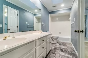 2818 N Creekwood Dr, Grapevine, TX 76051 - Photo 20