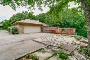 2818 N Creekwood Dr, Grapevine, TX 76051 - Photo 24