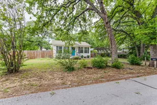 12490 Deeds Ct, Azle, TX 76020 - Photo 2
