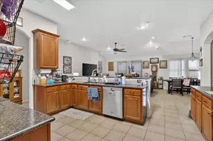 612 Cranbrook Dr, Fort Worth, TX 76131 - Photo 4
