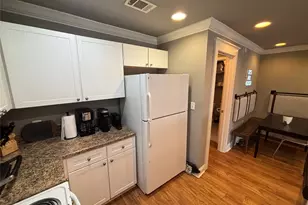 1725 Harvey Mitchell Pkwy S, College Station, TX 77840 - Photo 8