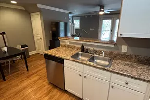 1725 Harvey Mitchell Pkwy S, College Station, TX 77840 - Photo 10