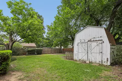 1810 Ridgewood Street, Irving, TX 75062 - Photo 18