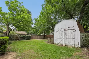 1810 Ridgewood St, Irving, TX 75062 - Photo 18