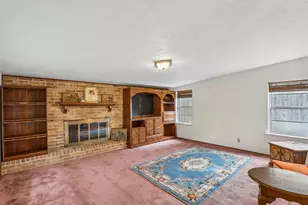 1810 Ridgewood St, Irving, TX 75062 - Photo 8