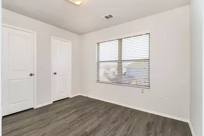 5532 Shore Point Trail, Fort Worth, TX 76119 - Photo 8