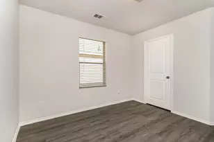 5532 Shore Point Trl, Fort Worth, TX 76119 - Photo 10