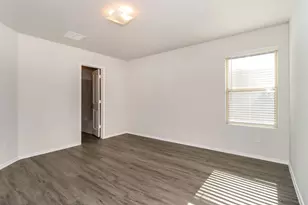 5532 Shore Point Trl, Fort Worth, TX 76119 - Photo 8