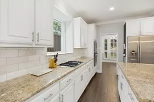 2005 St Pierre Dr, Carrollton, TX 75006 - Photo 8