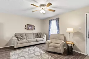 209 W Huffman St, Krum, TX 76249 - Photo 6