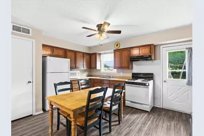 209 W Huffman Street, Krum, TX 76249 - Photo 8