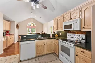 319 Anita Ln, Waxahachie, TX 75165 - Photo 8