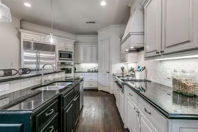 6363 Vanderbilt Avenue, Dallas, TX 75214 - Photo 2