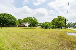 306 Owens St, Bridgeport, TX 76426 - Photo 6