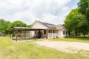 306 Owens St, Bridgeport, TX 76426 - Photo 8