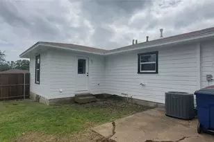 1237 S Waco St, Van Alstyne, TX 75495 - Photo 16