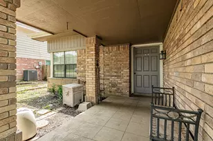 2110 Cold Springs Dr, Arlington, TX 76017 - Photo 4