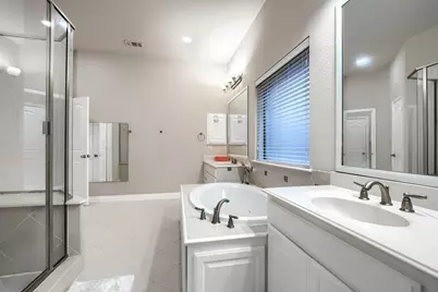 2246 Longview Road, Irving, TX 75063 - Photo 22