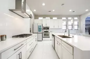 2246 Longview Rd, Irving, TX 75063 - Photo 10